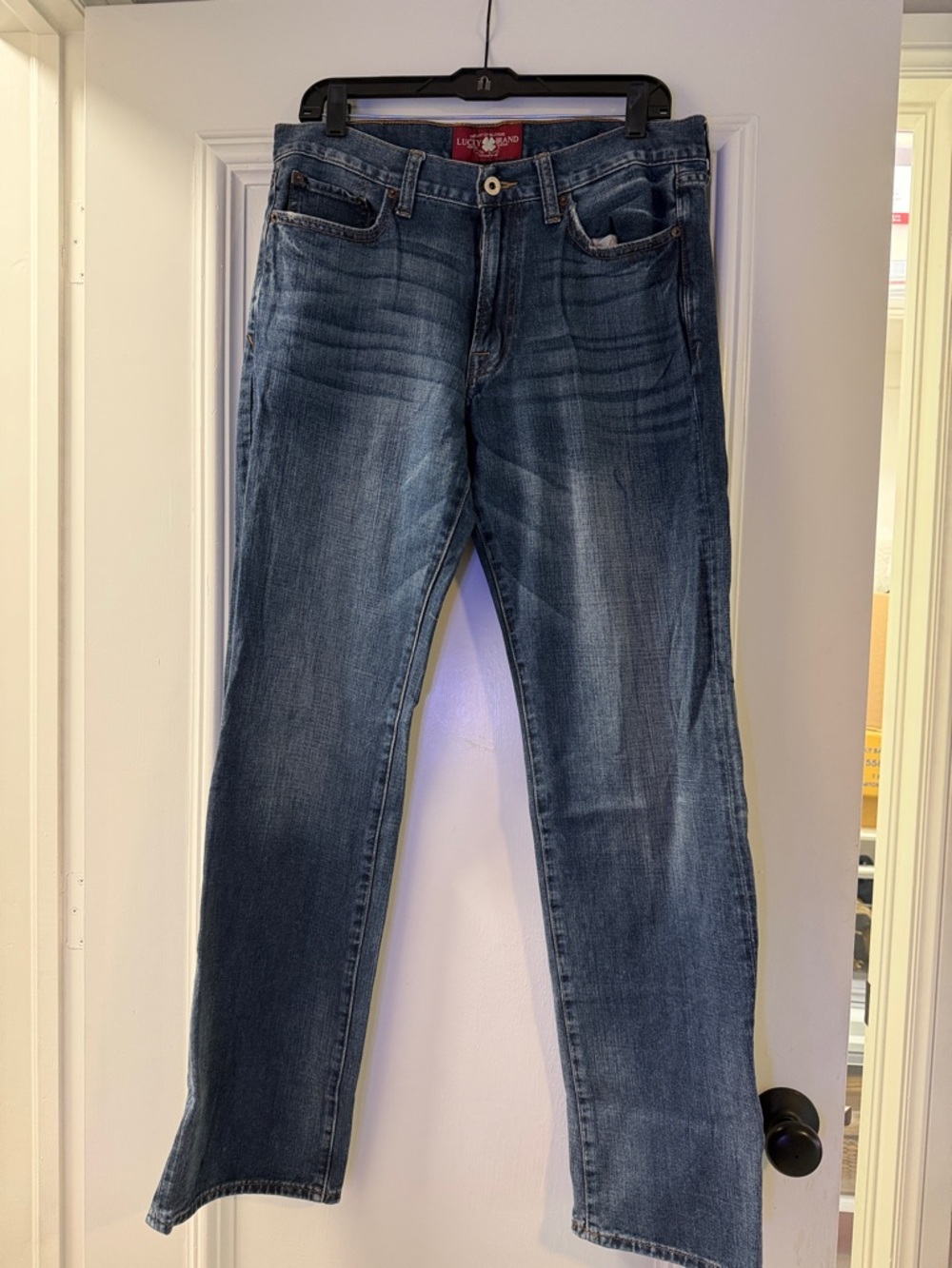 Lucky Brand Men's Straight Jeans in Medium Blue Wash